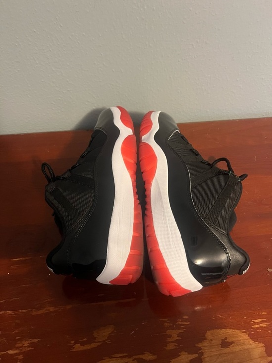 Jordan Men\'s Athletic Shoes Retro 11 low 2025 worn 1 time main image 10